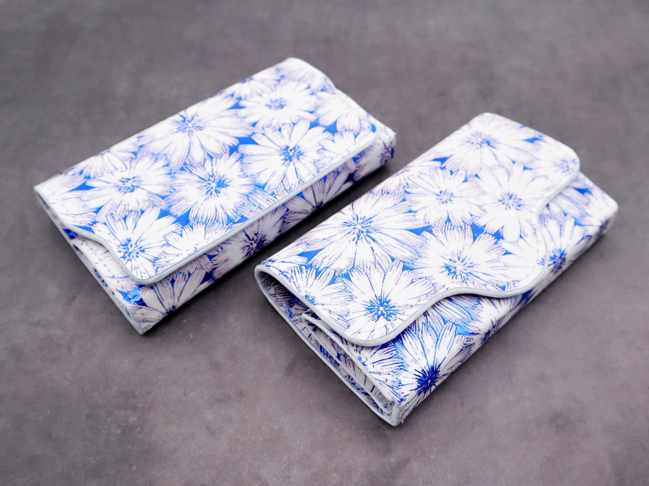 本革カードケース blue flower