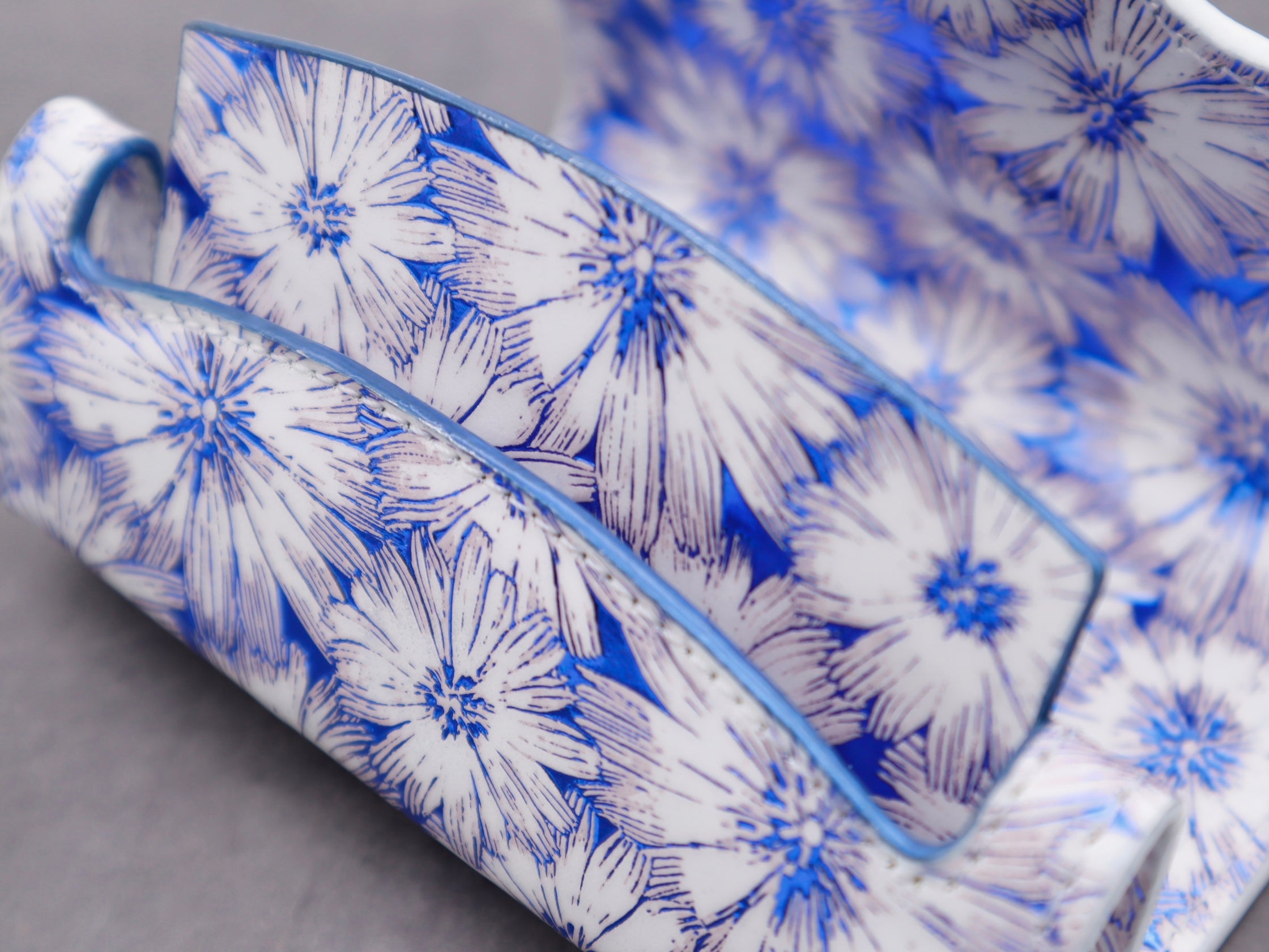 本革カードケース blue flower