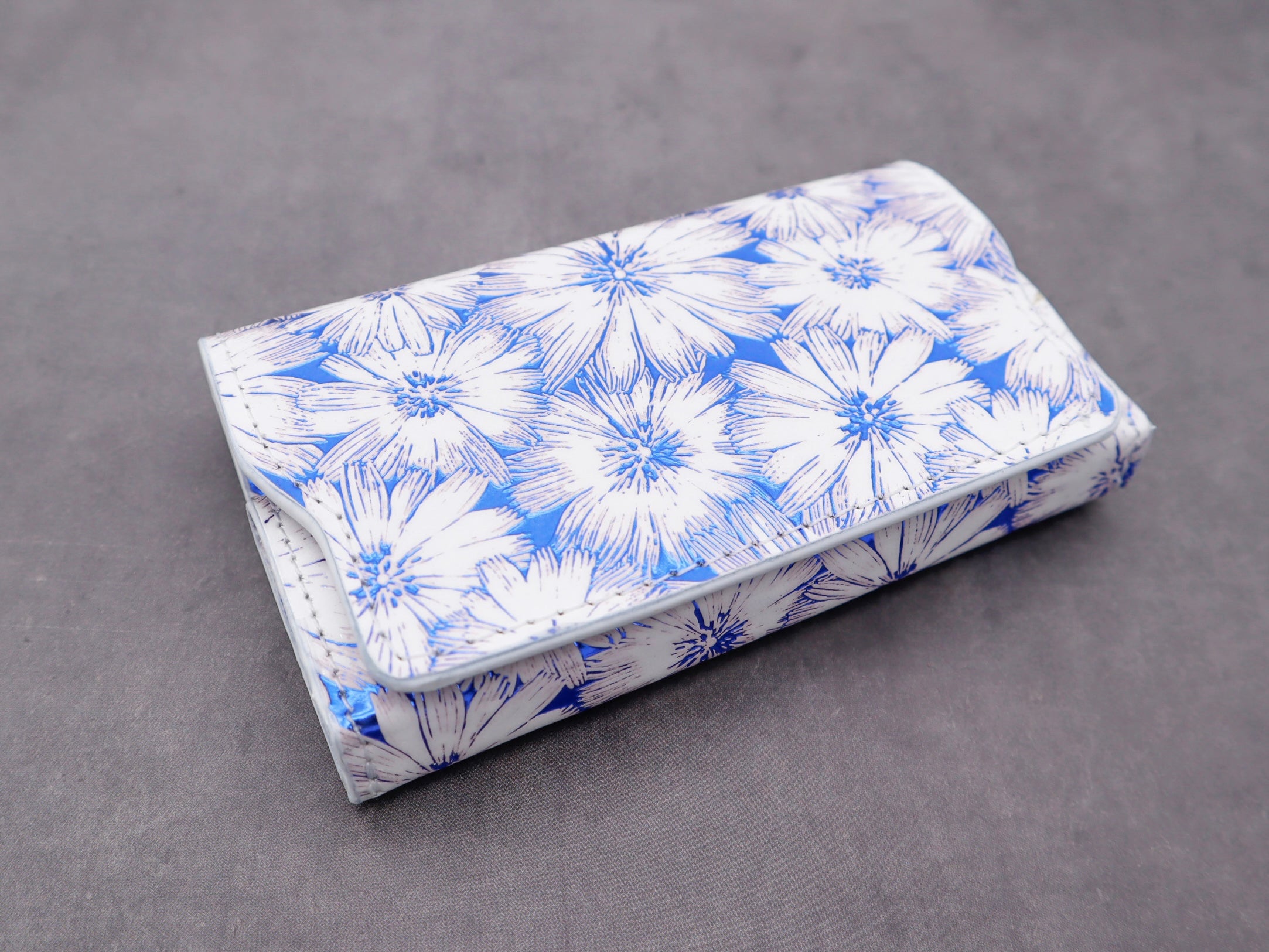 本革カードケース blue flower