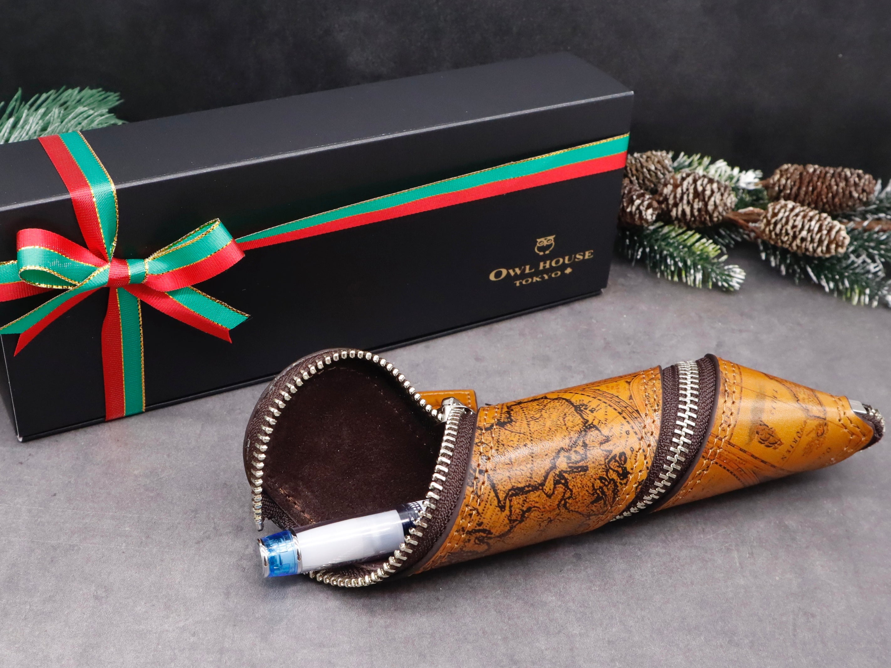 本革ロールファスナーペンケース 〜アンティーク風地図(キャメル)〜