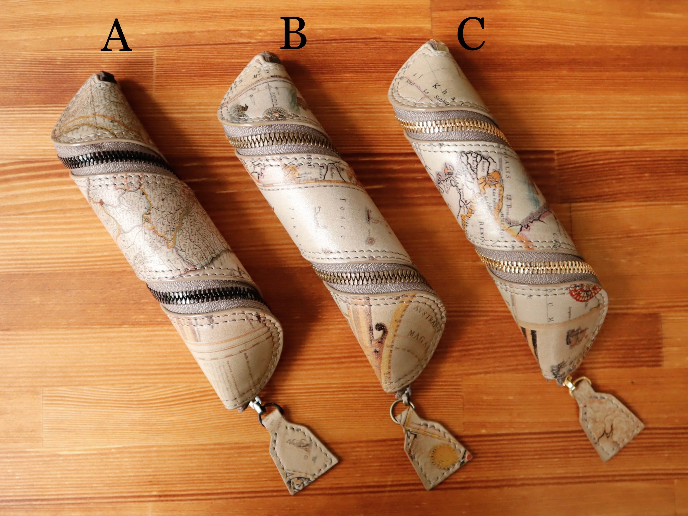 Leather roll fastener pen case ~Antique style map~(ivory)