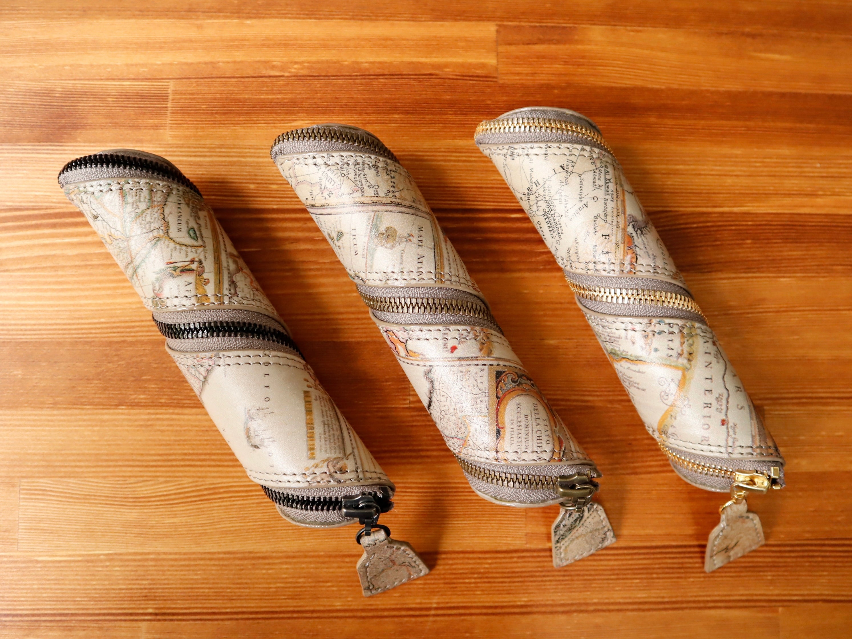 Leather roll fastener pen case ~Antique style map~(ivory)