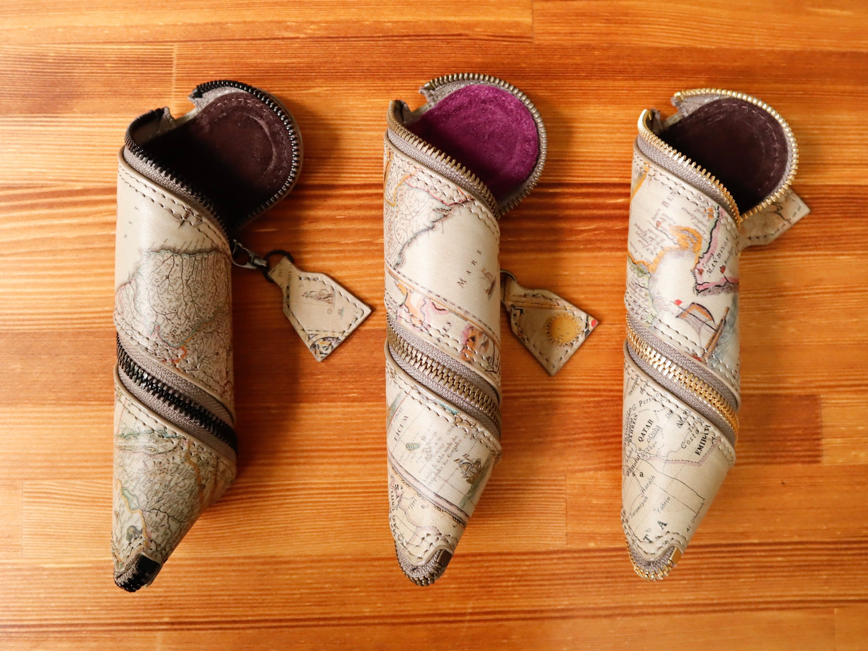 Leather roll fastener pen case ~Antique style map~(ivory)