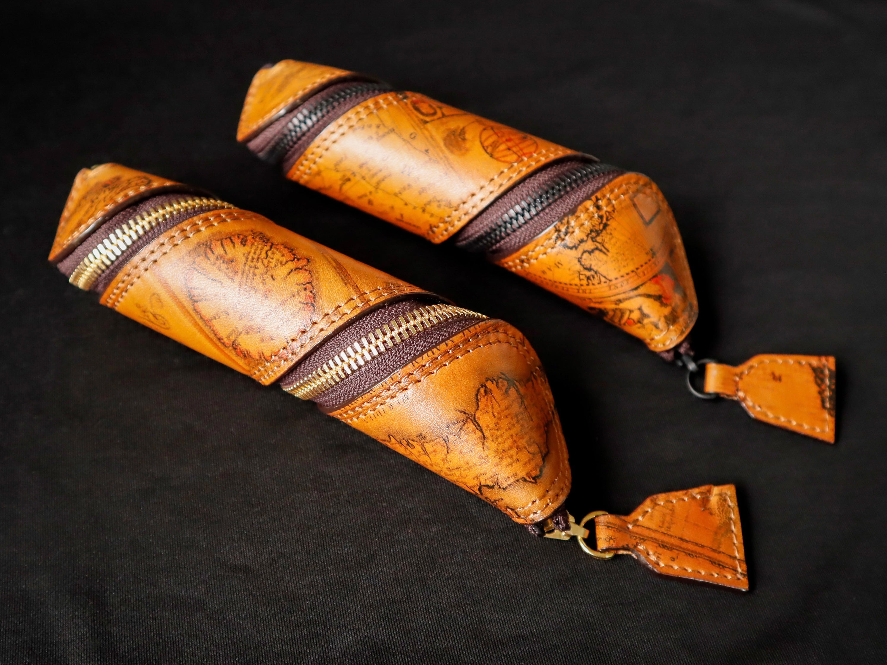 Leather roll fastener pen case ~Antique style map~(camel)