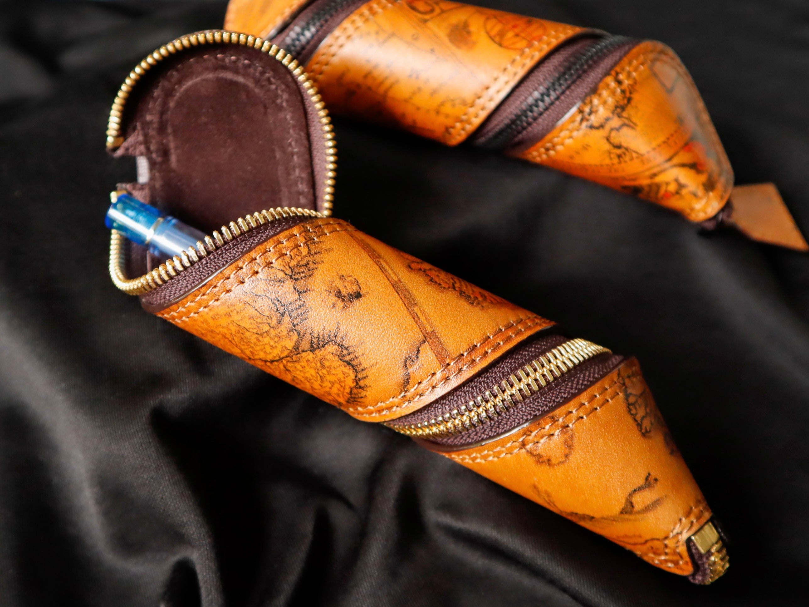 Leather roll fastener pen case ~Antique style map~(camel)