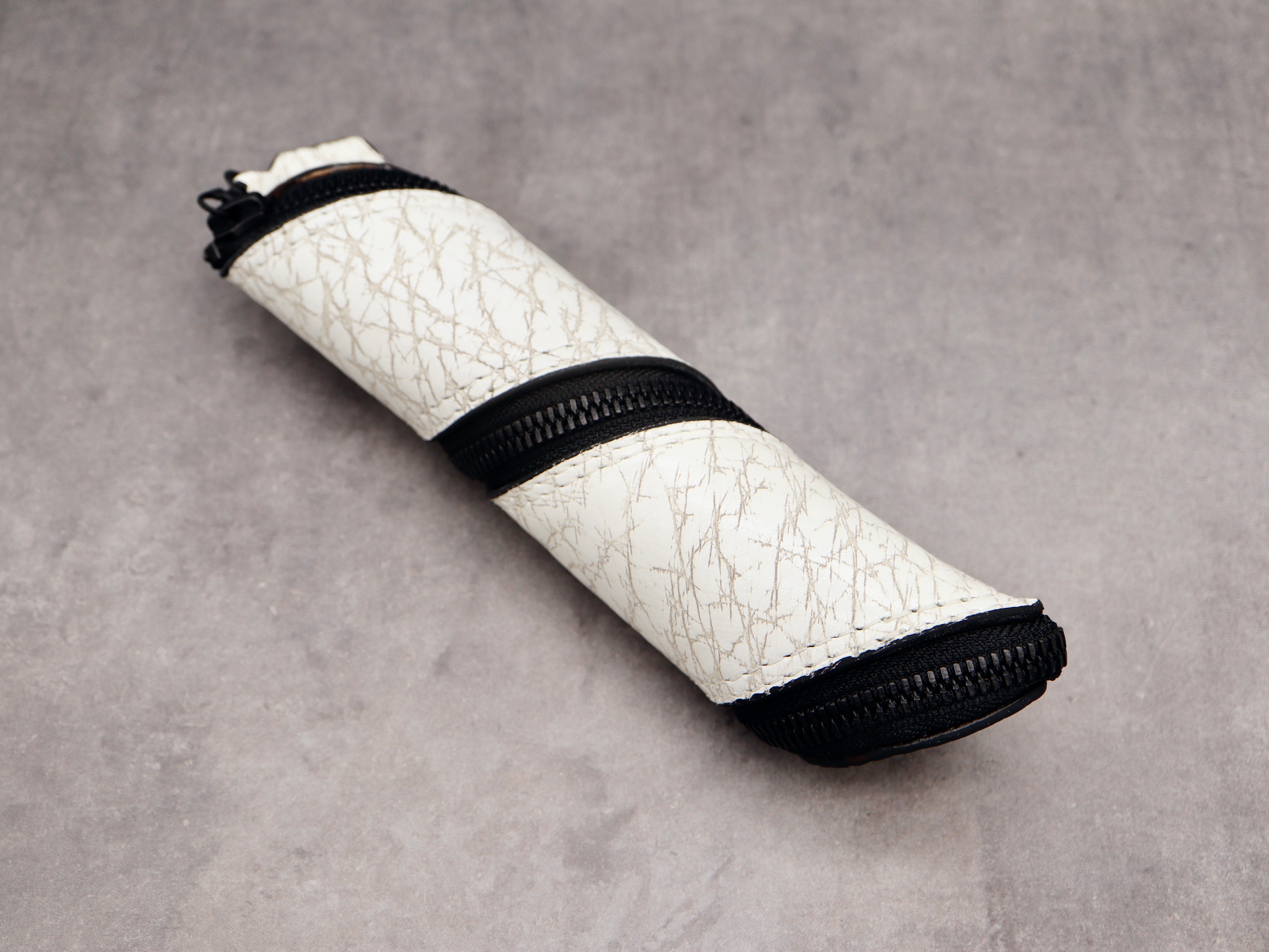 本革ロールファスナーペンケース(White)