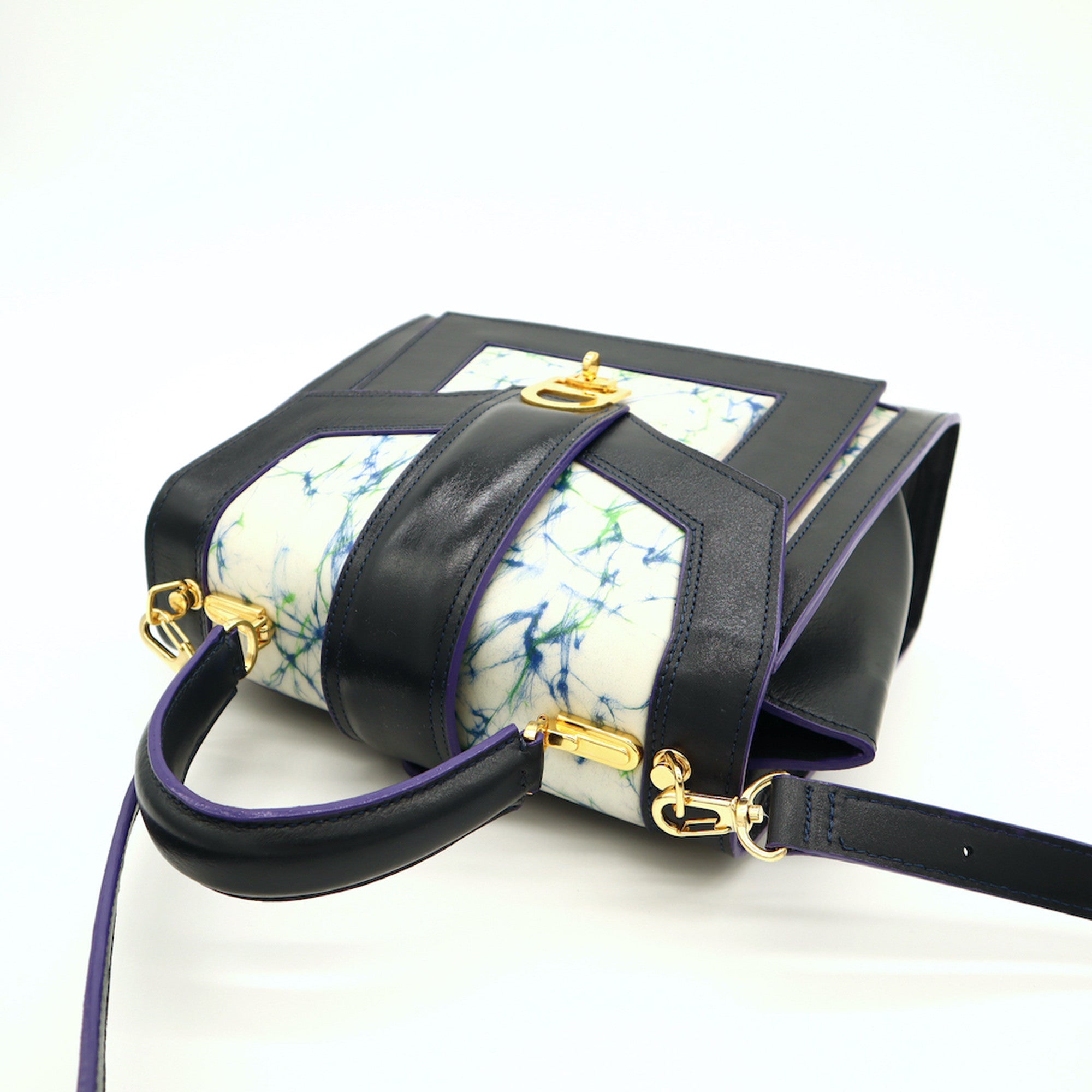 レザーとバティック染のミニショルダーバッグ(navy-blue)