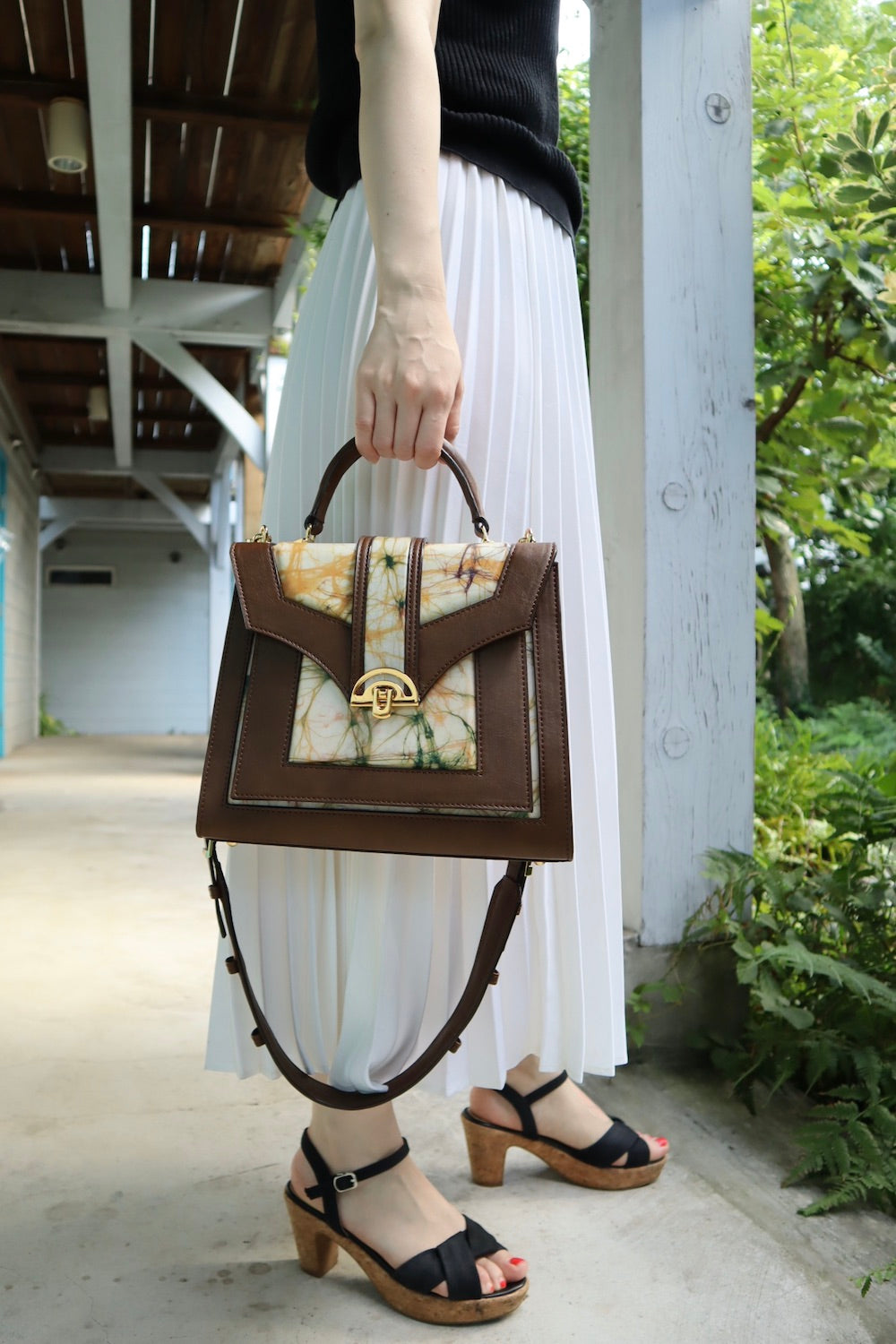 レザーとバティック染のミニショルダーバッグ(brown)