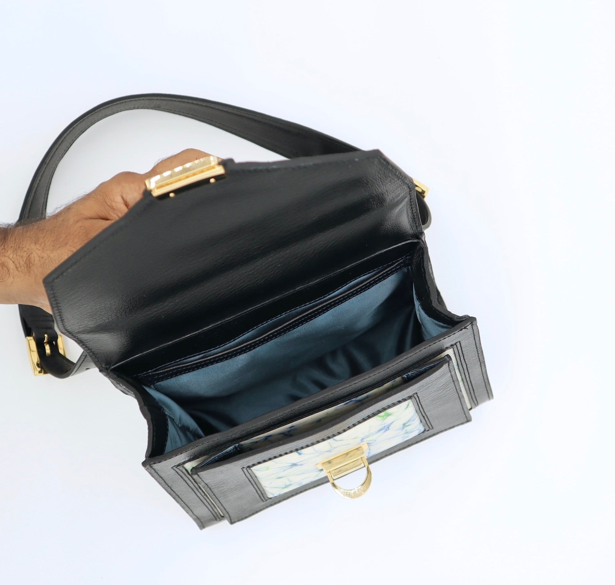 レザーとバティック染のミニショルダーバッグ(black)