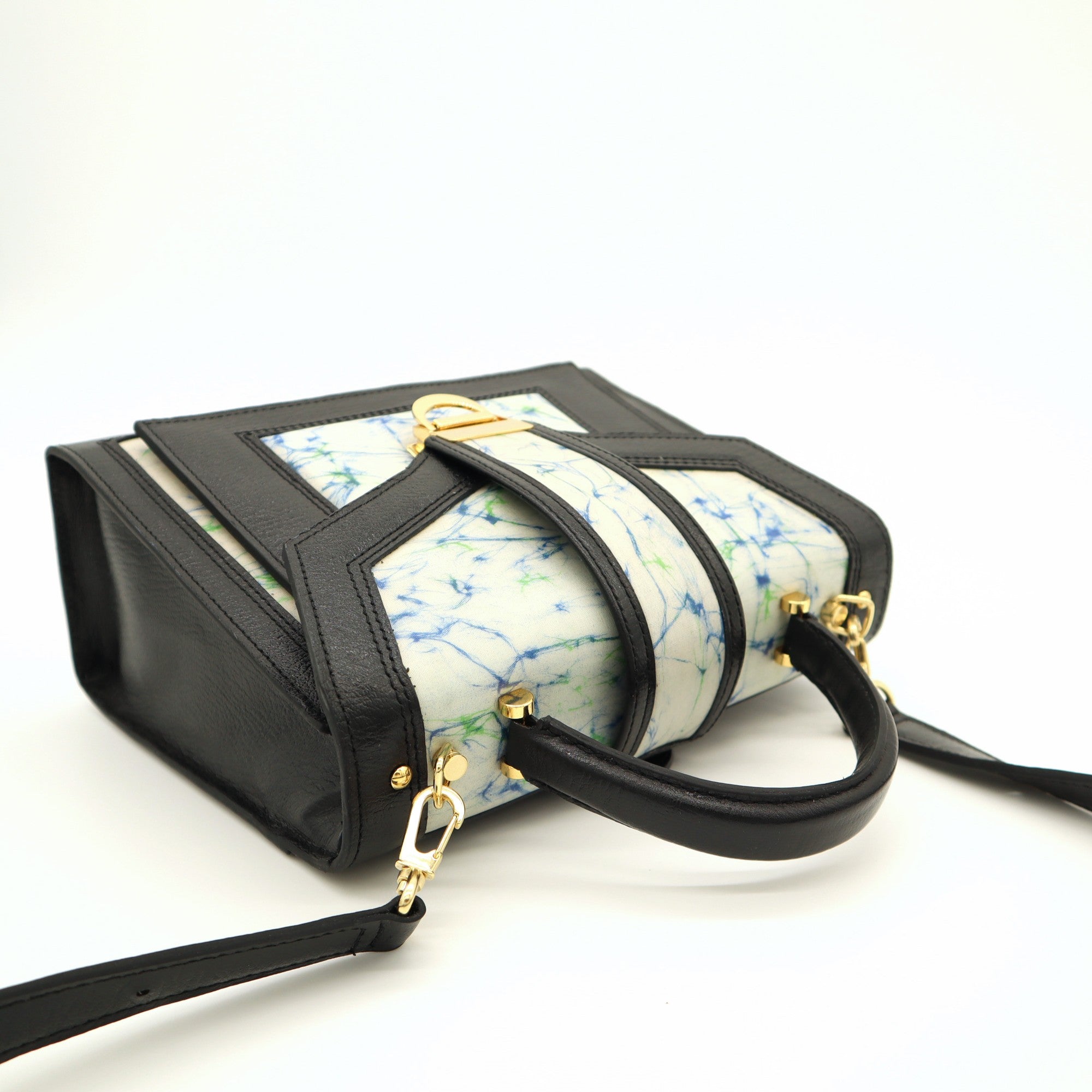 レザーとバティック染のミニショルダーバッグ(black)